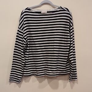 Universal Thread Black and White Striped Sweater